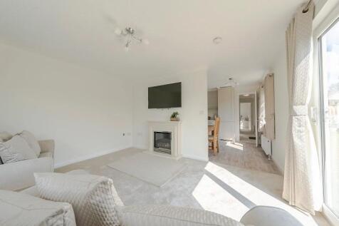 Living Room 2.jpg