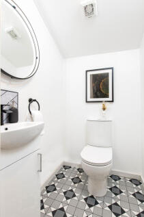WC2