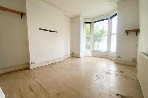 Front Bedroom/Reception