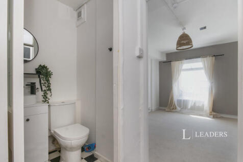 Bathroom-Bedroom