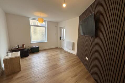 New Pier Street, Walton on the Naze photo 3