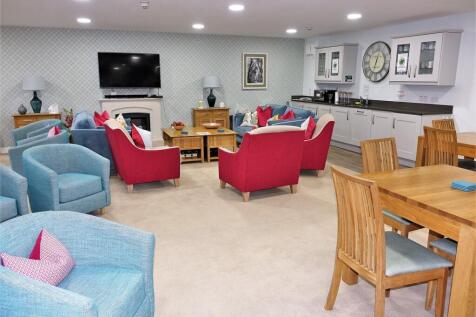 COMMUNAL LOUNGE
