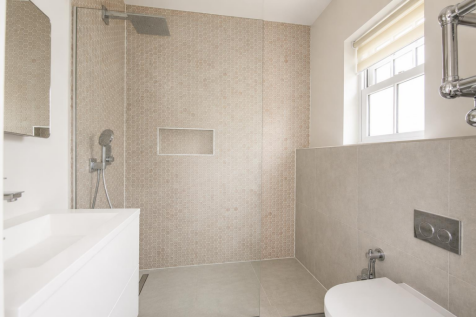 ensuite 2.png