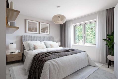 Main bedroom with ample space