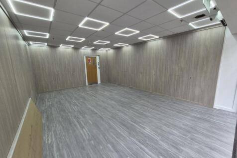 Retail Property (high street) to rent Image 10