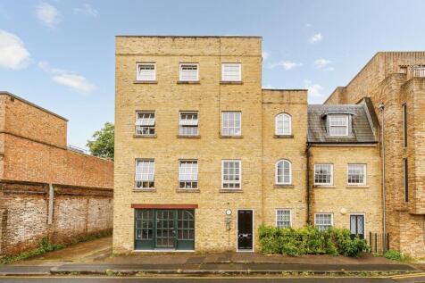 5 Wellington Place-1.jpg
