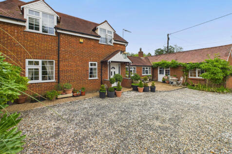 CAM02909G0-PR0488-STILL027