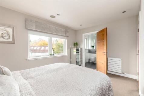 5 bed, 5 bath Detached in Edinburgh - Photo 16