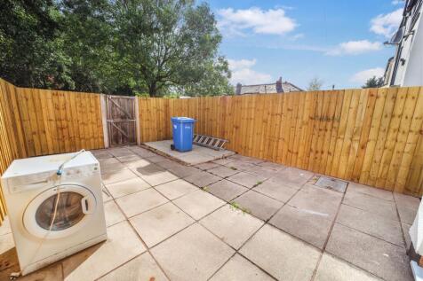 Old Liverpool Road, Warrington, WA5 photo 4