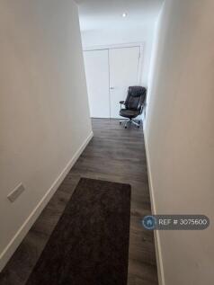 Laurina Apartments, Hayes, UB3 photo 4