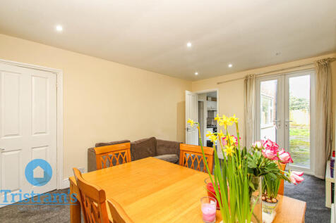 Fletcher Road, Beeston photo 3