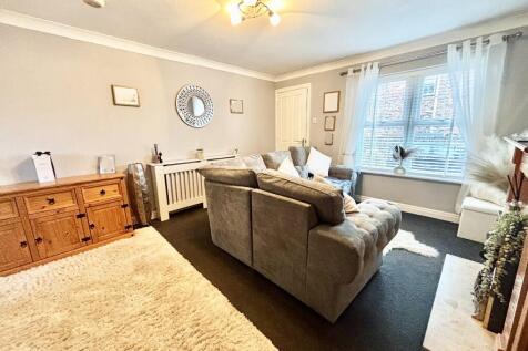 Grange Park Close, WF10 photo 3