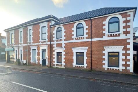 1 bed flat/apartment for rent in Fleet Road, Fleet, Hampshire, GU51