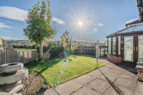 64 Cambria Close-2.jpg