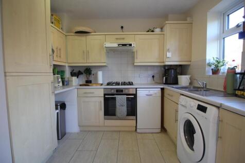 MATCHLESS CLOSE, DUSTON - NN5 photo 2