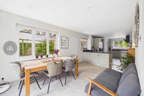 Dining/Family Area
