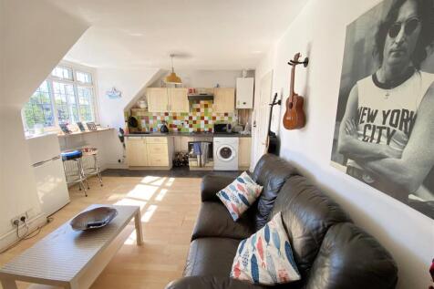 Lounge Kitch.jpg