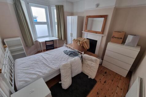 18 Plymouth Place, Leamington Spa photo 3