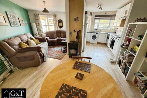 Kitchen/Living Area