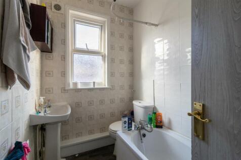 Brudenell Mount, Hyde Park, Leeds photo 3