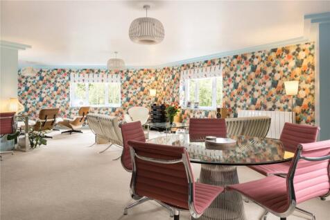 Sitting/Dining Room