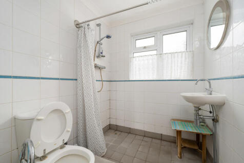 Shower Room &amp; Toilet