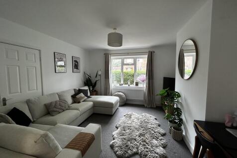 Westfield Avenue, Oakham photo 5