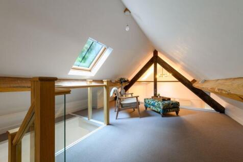 Mezzanine Study / Reading Area