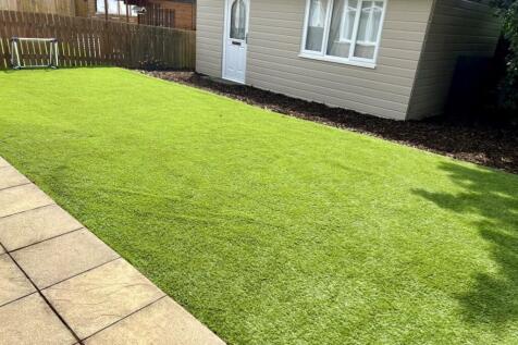 20 Oxford Violet garden.jpg