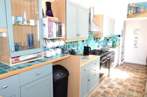 46 fore kitchen2.JPG