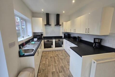 Danebury Drive, Acomb, York photo 3
