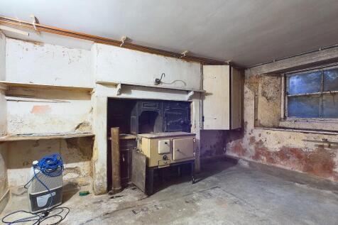 CAM04201G0-PR0017-STILL019