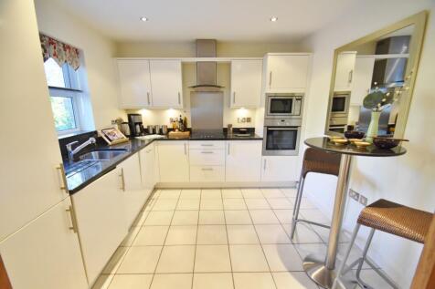 Kitchen/ Breakfast