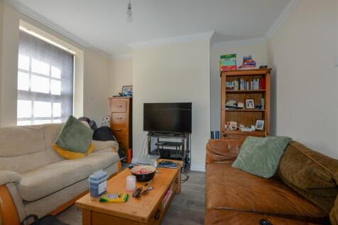 Living Room 1.jpg
