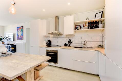 Ladybower Road, Worthing, BN13 photo 4
