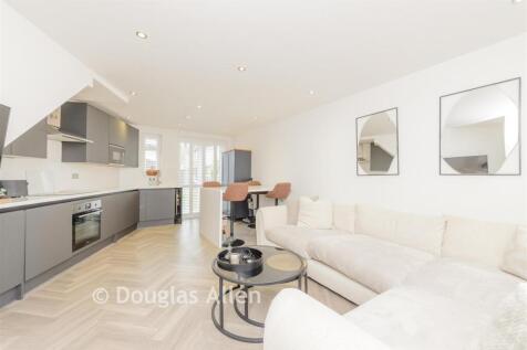 Lounge/Diner/ Kitchen