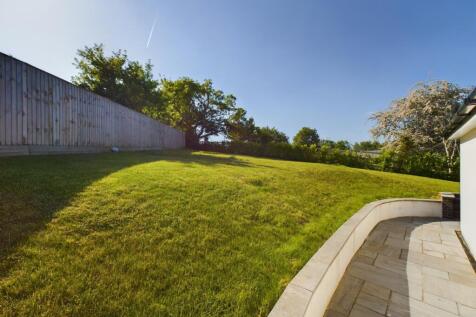 CAM02136G0-PR0024-STILL013