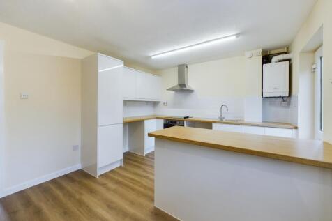 CAM02545G0-PR0054-STILL009