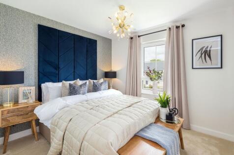 Double bedroom in detached home