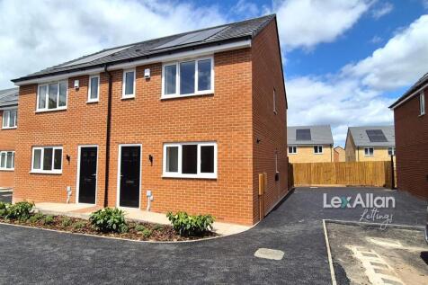 Fire Clay Mews Kingswinford 2.jpg