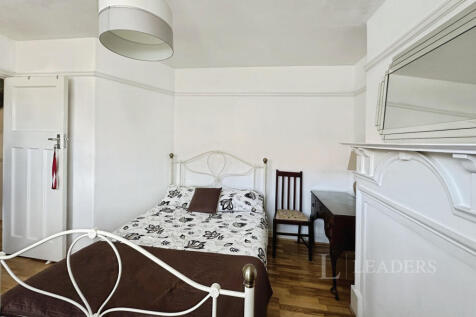 Bedroom (1)