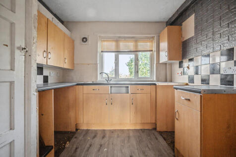 Flat 235 St Georges Avenue, Sheerness, ME12 1ET