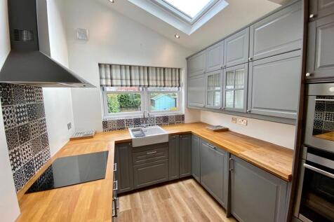 Kitchen..jpg