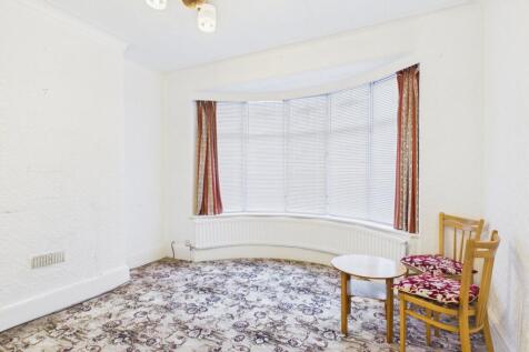 CAM03729G0-PR0243-STILL001