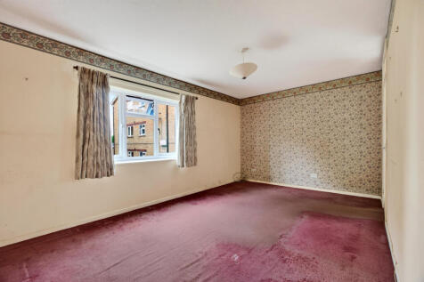 Living Room (2)