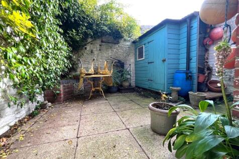 Courtyard garden