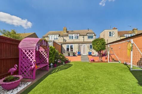 Presented by Clinton at EweMove Bexleyheath and Da