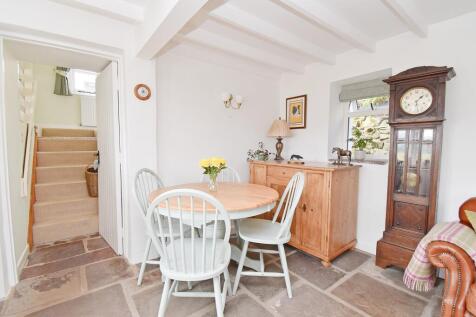 Sitting Room / Dining Room