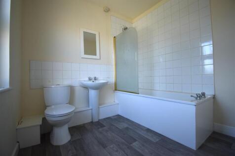 Bathroom.JPG