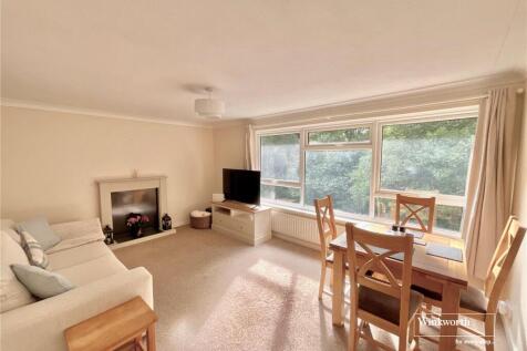 Cornford Way, Highcliffe, Dorset, BH23 photo 4